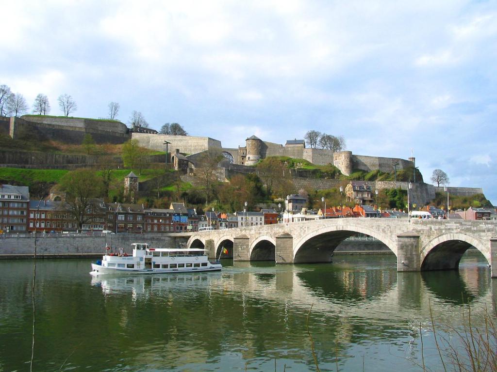 B&B La Source Fleurie โพรฟงเดอวีลล์ ภายนอก รูปภาพ